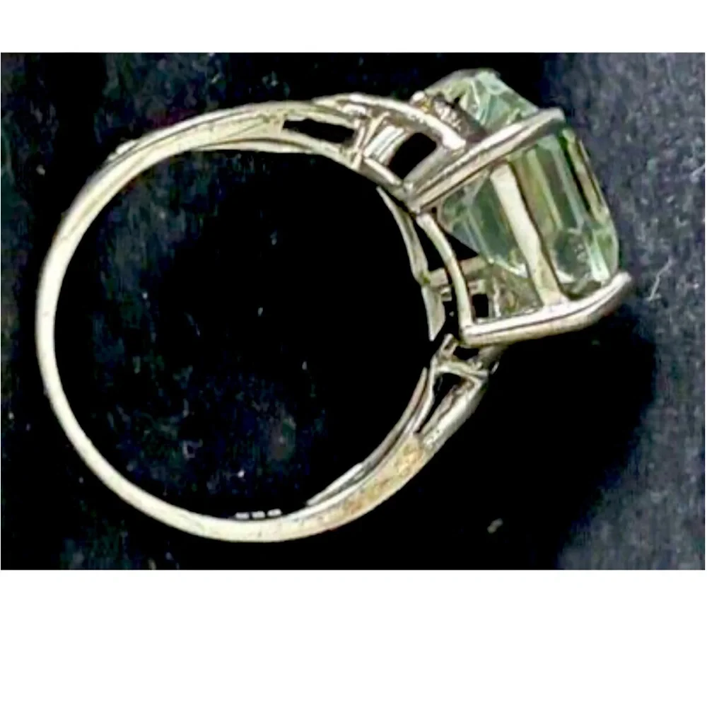 Ring - Picture 5 of 6